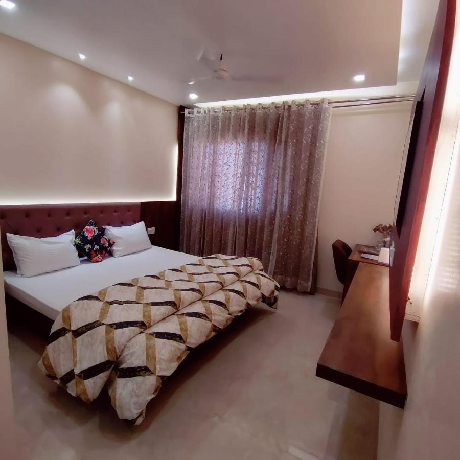 Hotel Luxuria Ludhiana Exterior photo